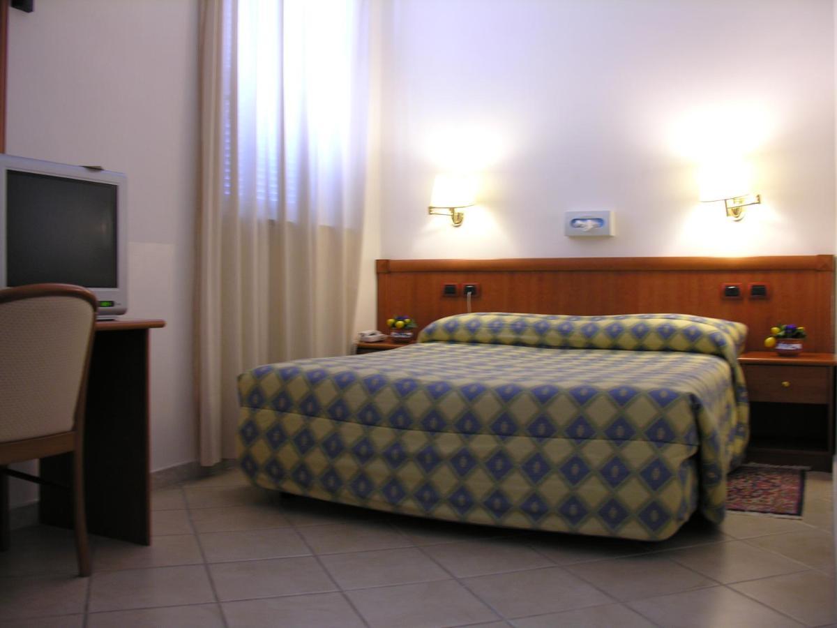 Hotel San Marco Roma Habitación foto